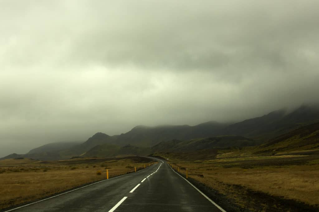 Islandia road